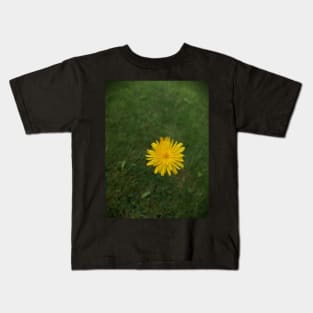 The lonesome Dandylion Kids T-Shirt